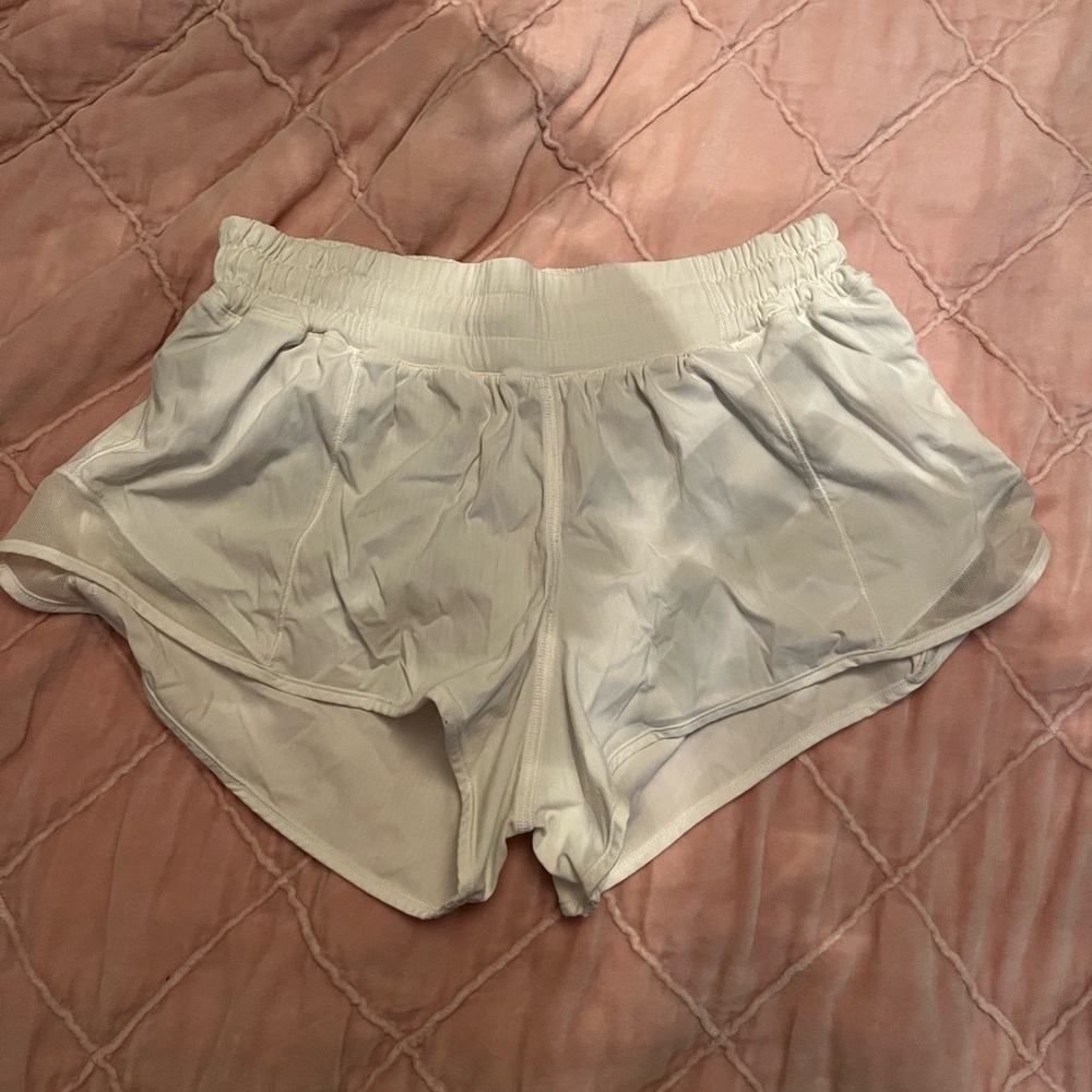Lululemon hotty hot 2.5, size 6